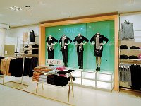 Galeria Kaufhof Chemnitz 02  Using graphic projection system that are built in a false ceiling