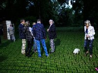 Von Grund_auf 1  Von Grund auf, 2015. Lichtinstallation im Garten eines Privathauses in Köln, realisiert mit Derksen-Projektoren