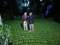 Von Grund_auf 4  Von Grund auf, 2015. Lichtinstallation im Garten eines Privathauses in Köln, realisiert mit Derksen-Projektoren